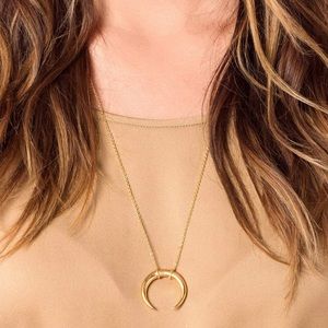Gorjana Cayne Crescent 18k Gold Plated Pendant Necklace